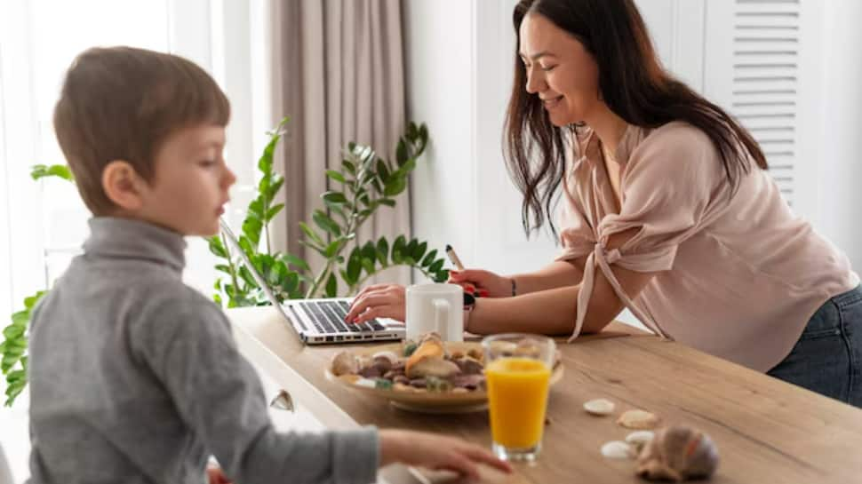 Reasons Why It Is Important To Ensure Your Mom Never Skips Breakfast- 6 Points