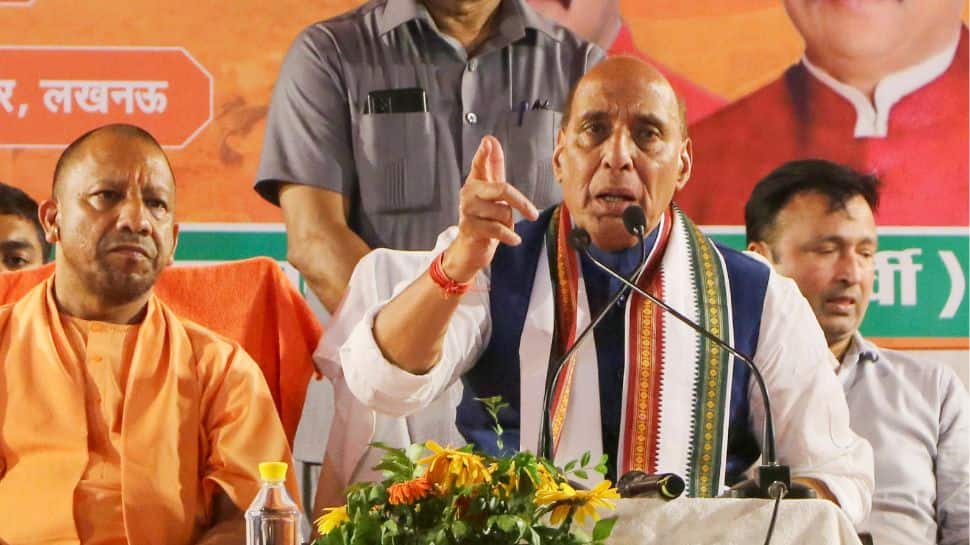 Lucknow: Rajnath Singh (BJP) vs Ravidas Mehrotra (SP)