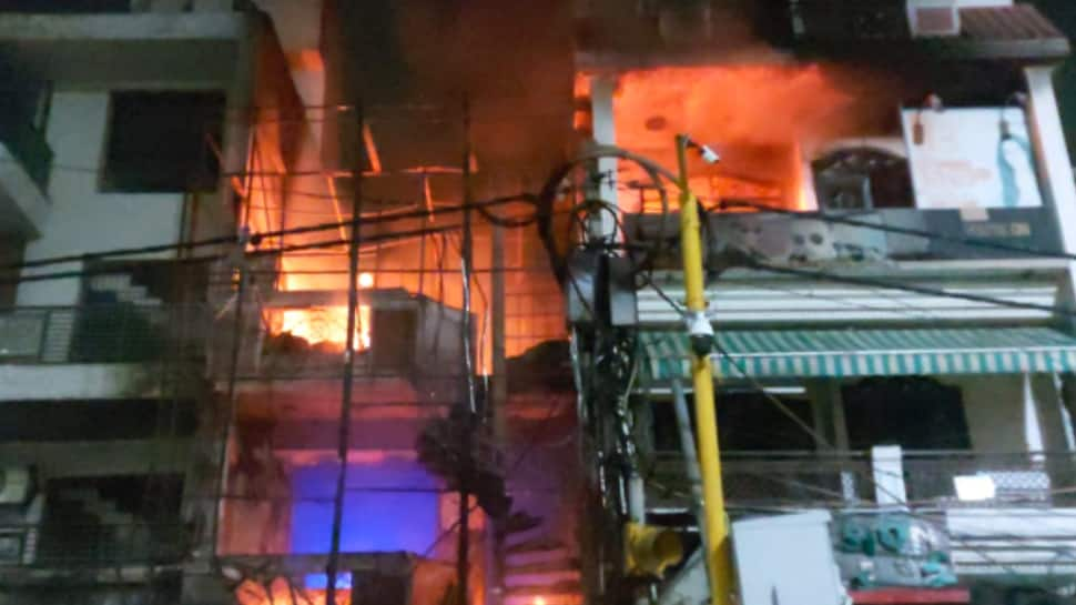 Delhi: 3 Killed After Fire Breaks Out At 4-Storey Residential Building In Krishna Nagar - Watch