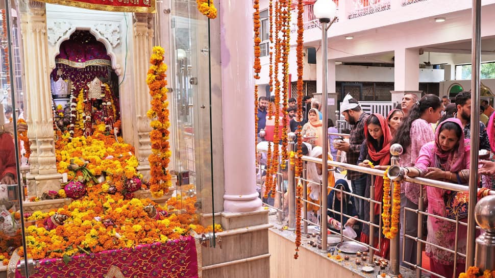 Kashmiri Pandits and Muslims Unite in Celebrating Mela Kheer Bhawani at Tulmulla In J&amp;K