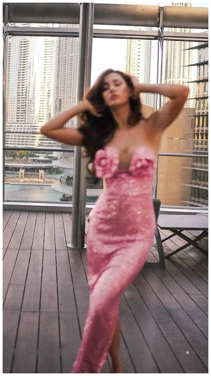 Elegant Off-Shoulder Style