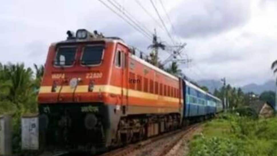 78 Trains Cancelled, 36 Diverted Between Hyderabad and New Delhi; Check List