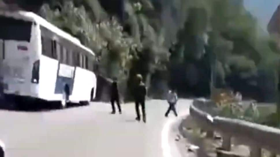 Amarnath Pilgrims Jump Out Of Moving Bus After Break Fails: Watch Shocking Video