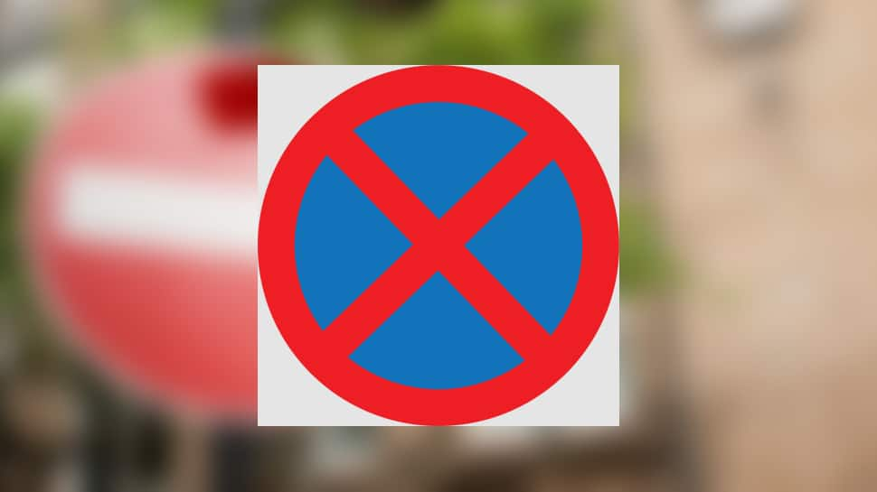 No Stopping Of Standing Sign