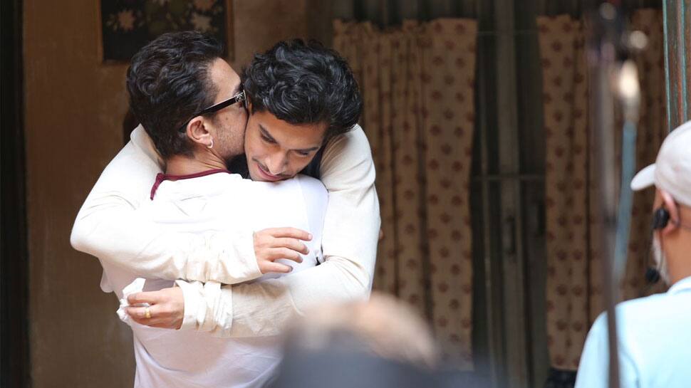 Trending: Aamir Khan Visits Son Junaid Khan&#039;s Debut Film &#039;Maharaj&#039;s Sets, Pics Go Viral