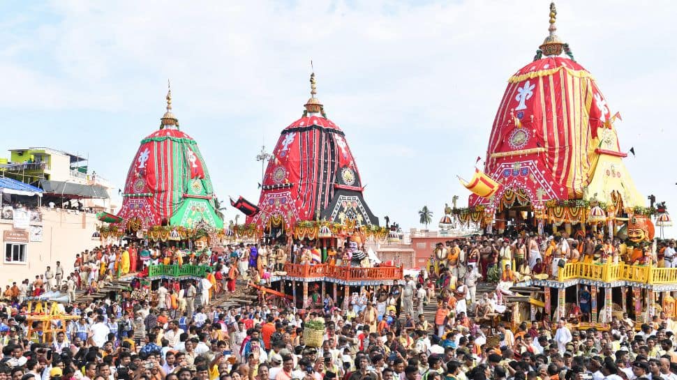 Puri Rath Yatra Mishap: Lord Balabhadra Falls On Servitors, 9 Injured