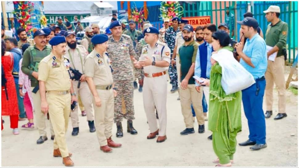 IGP Kashmir Chairs Coordination & Security Meeting for Amarnath Yatra | India News