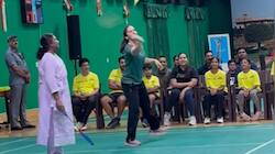 President Droupadi Murmu Plays Badminton With Saina Nehwal 
