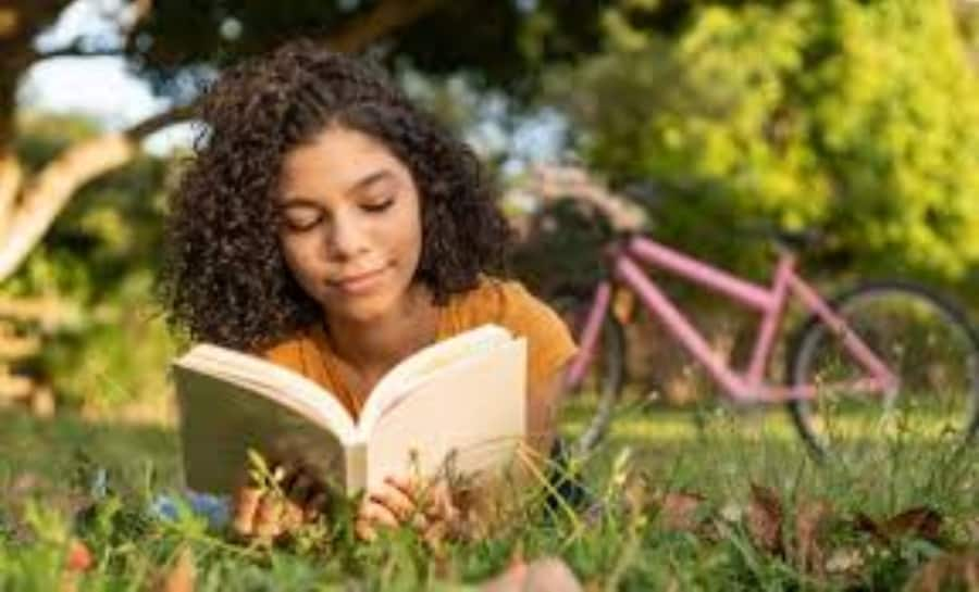 How Reading Improves Writing Skills and Perception?