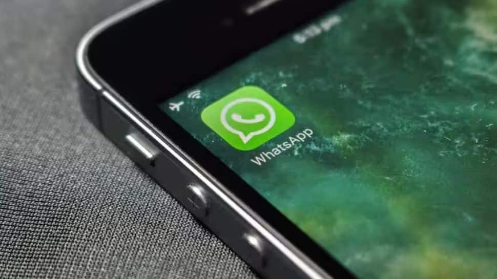 WhatsApp Allows iOS And Android Users To Forward Photos With Captions; Follow These Steps to Use It