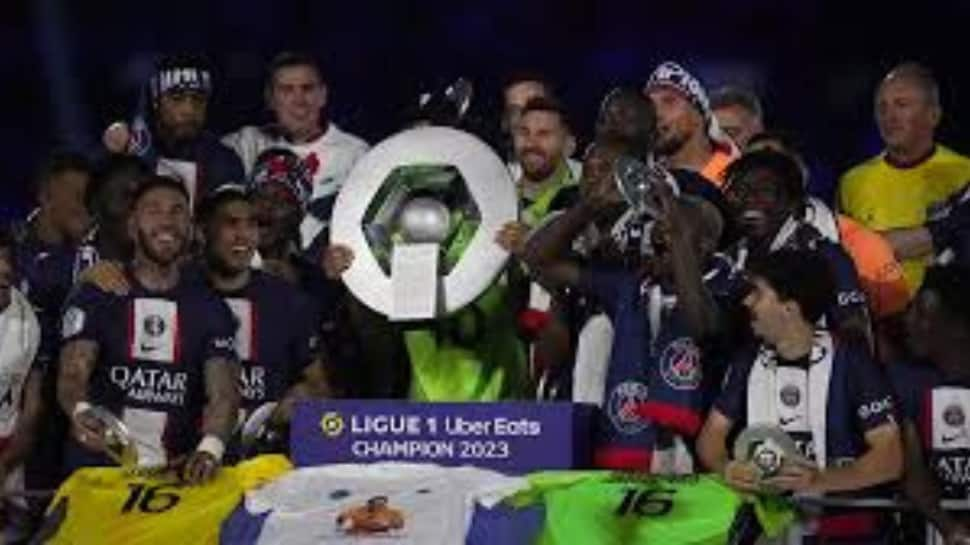 Ligue 1: 3 (Paris Saint-Germain)