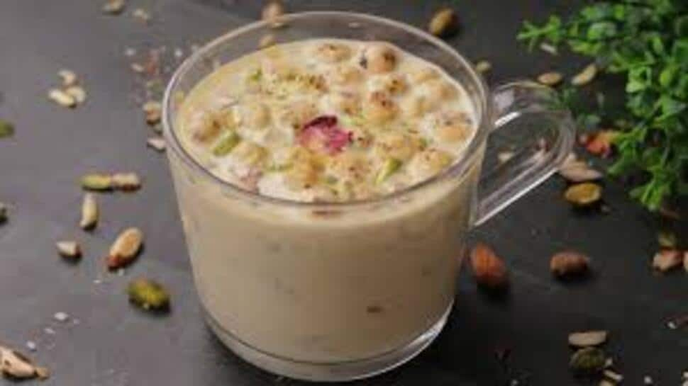 Switch To Makhana Milk For Natural Energy Boosting Benefits