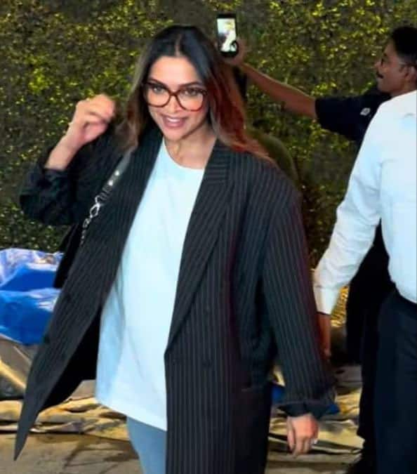 Preggers Deepika Padukone On A Movie Date