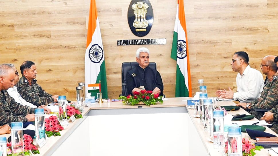 Army Chief Assures J&amp;K LG Sinha Of Synergetic Approach To Tackle Terror In Jammu