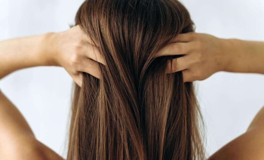 How Chemicals Weaken The Roots of Hair?