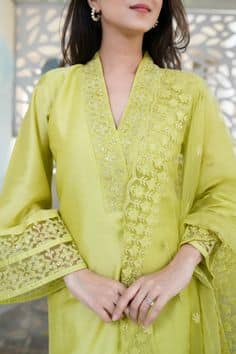 Kurta Set For Women: Top Ethnic Picks For Every Occasion