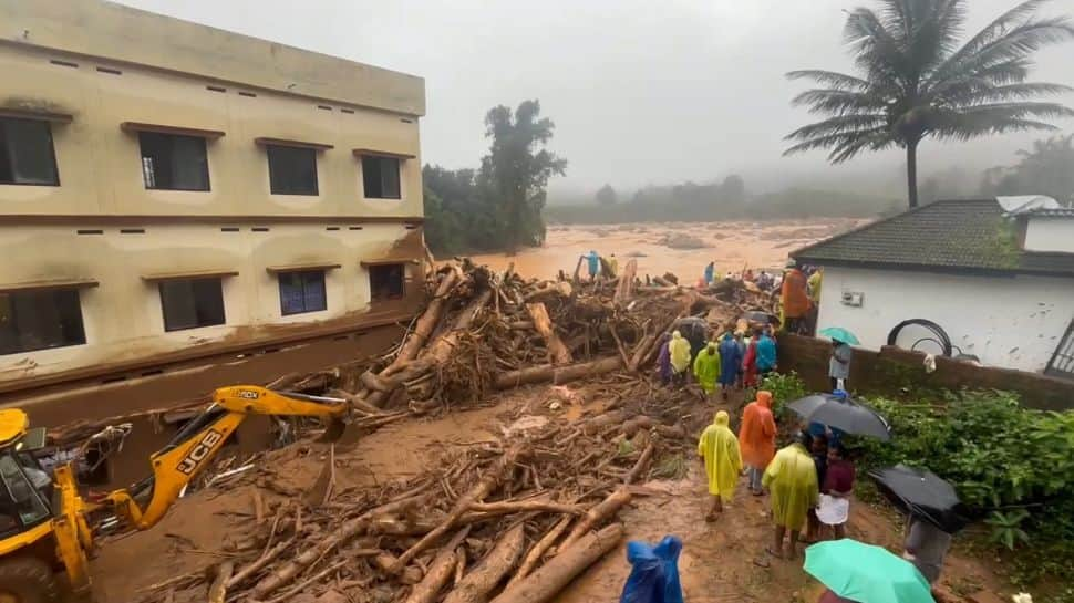 Wayanad Landslides: 123 Killed, 128 Injured Amid Ongoing Rescue Operations