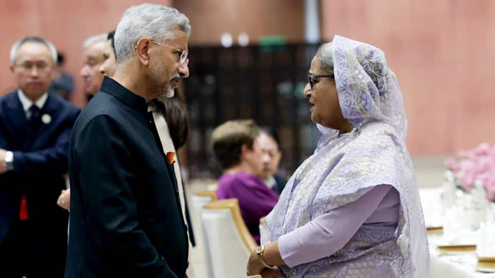 Sheikh Hasina&#039;s UK Plans Hit Snag, Ex-PM To Stay In India For Now Amid Bangladesh Crisis