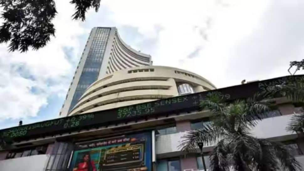 Sensex Rebounds After Three-Day Fall Amid Stable Macro Cues