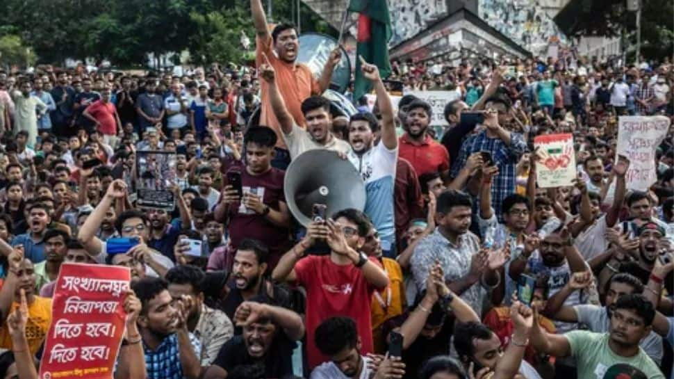 Hindus Rally In Bangladesh Amid Violence; Muhammad Yunus Condemns &#039;Heinous&#039; Attacks