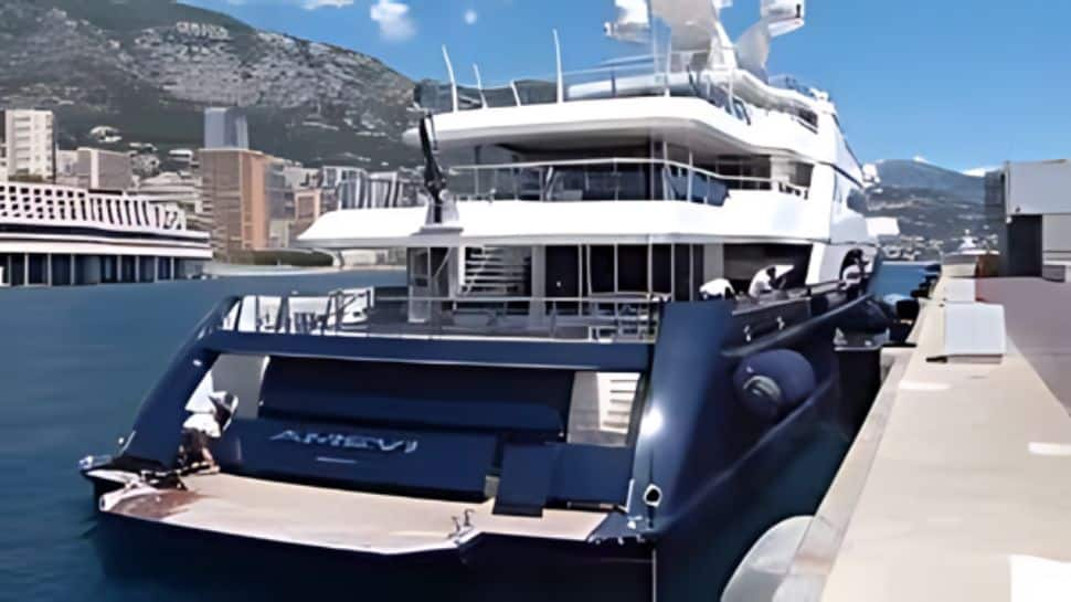  Amevi- Super Luxury Yacht