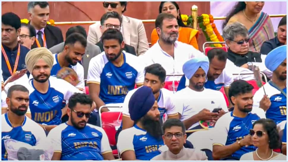 Congress Slams Modi for &#039;Petty&#039; Seating Of Rahul Gandhi At I-Day Celebration