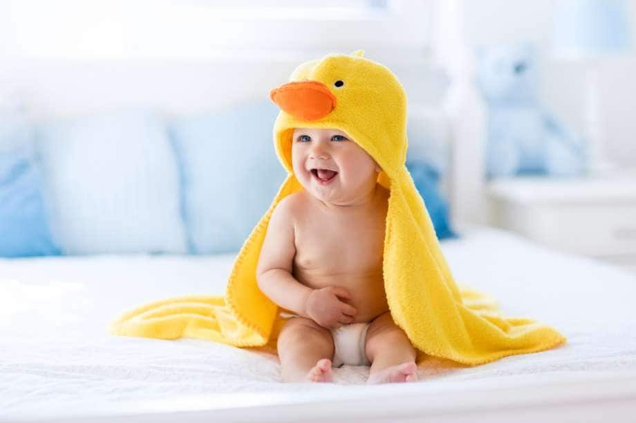 Gentle Cleansing for Happy Babies: Tear-Free Baby Shampoo