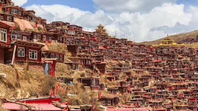 Larung Gar Village, Tibet