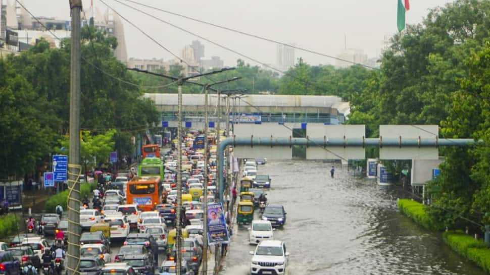 Heavy Rain Causes Widespread Waterlogging, Traffic Disruptions Across Delhi