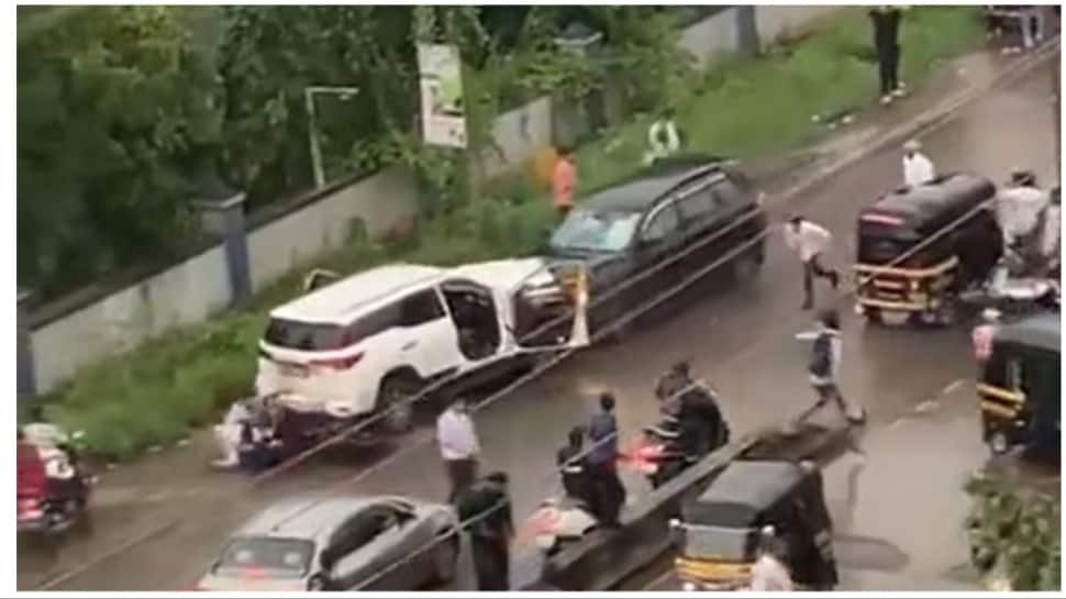 Shocking Viral Video: Black SUV Drags Man, Then Slams Into Another Car Head-On, Leaves 4 Injured Shocking Viral Video: Black SUV Drags Man, Then Slams Into Another Car Head-On, Leaves 4 Injured