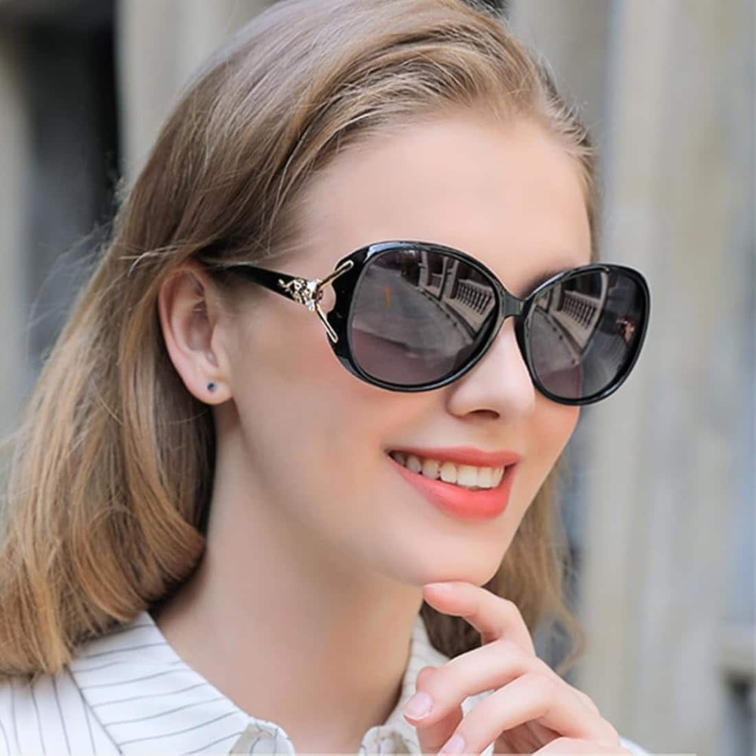 Frame Your Face: Find Your Perfect Sunglasses Match