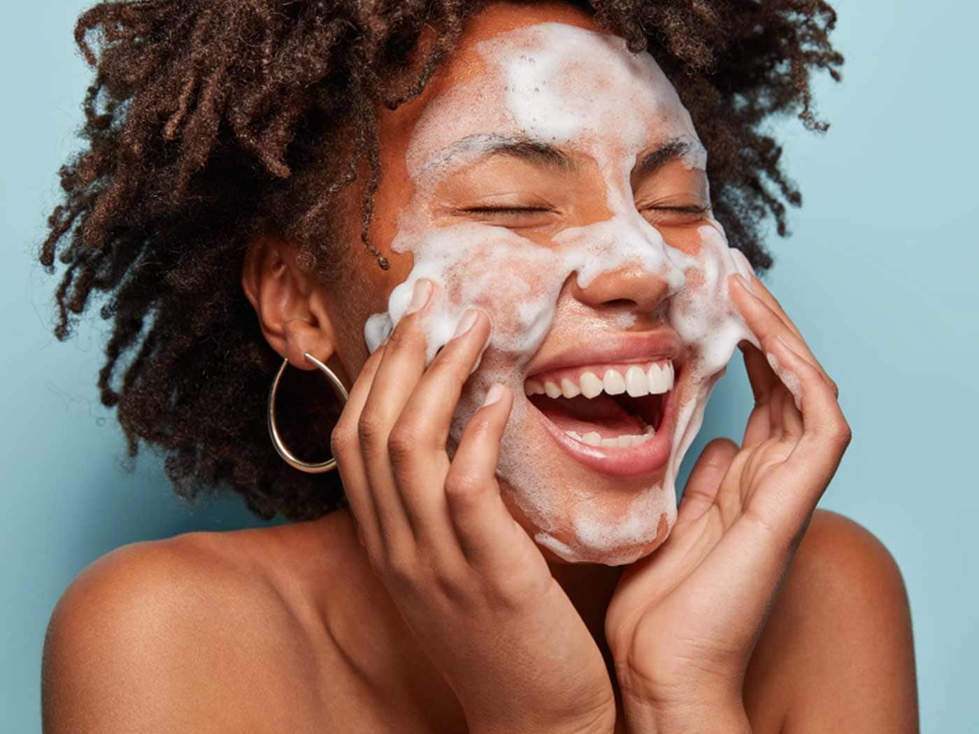 Discover the Top 5 Face Washes for a Fresh and Flawless Complexion This Summer