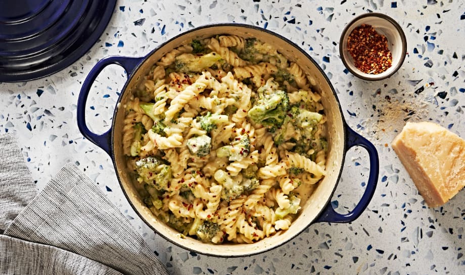 Spicy Broccoli and Cheese Pasta