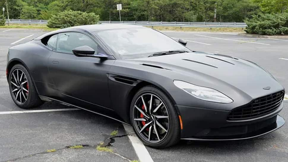 Aston Martin DB11 (Approx ₹4.20 Crore)