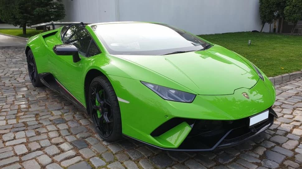 Lamborghini Huracan Spyder (Approx ₹3.54 Crore)