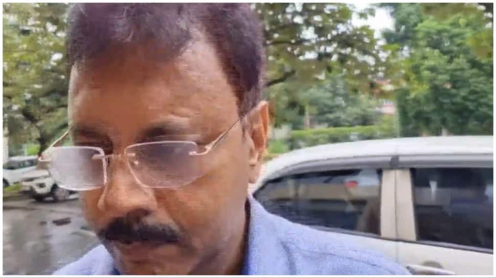 Is Dr. Sandip Ghosh Mastermind Behind Kolkata Rape-Murder? CBI Tracks Mobile Records Of Former RG Kar&#039;s Principal