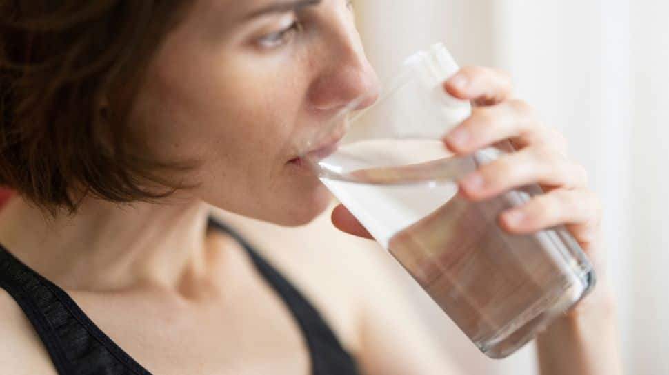 Effective Ways To Drink More Water And Stay Healthy