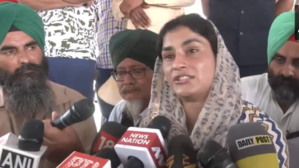 ‘It Is Painful To See…’: Vinesh Phogat Joins Farmers’ 200-Day MSP Protest At Shambhu Border