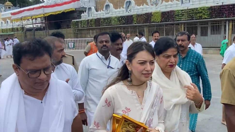 Hansika Motwani Visits Tirumala With Family To Seek Lord Balaji's Blessings