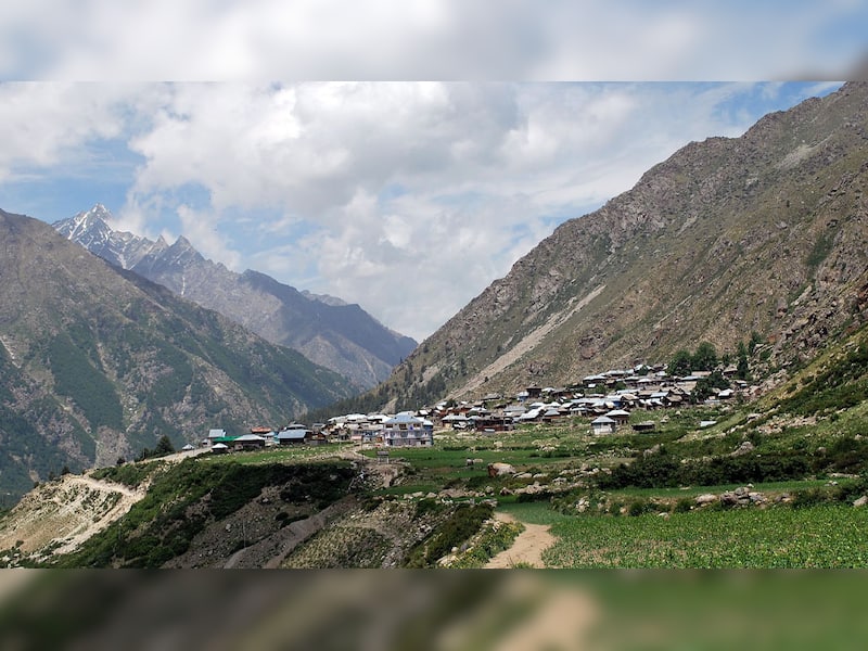 7 Beautiful Villages In Himachal You Must Visit | News | Zee News