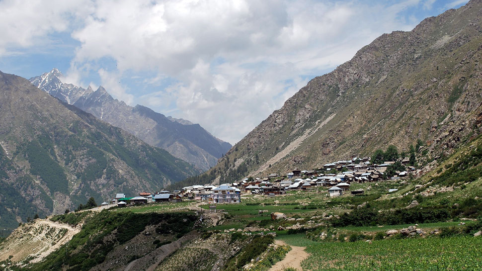 7 Beautiful Villages In Himachal You Must Visit | News | Zee News