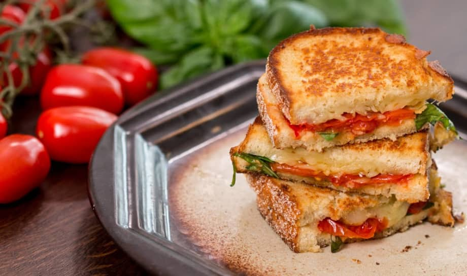 Tomato Cheese Sandwich