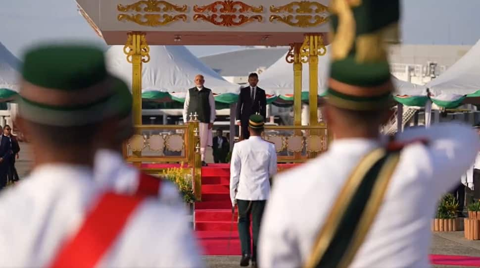 Watch: How PM Narendra Modi Was Welcomed By Ultra-Rich Sultan Of Brunei Hassanal Bolkiah&#039;s Government