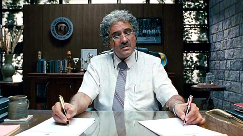 Boman Irani as Dr. Viru Sahastrabuddhe - 3 Idiots