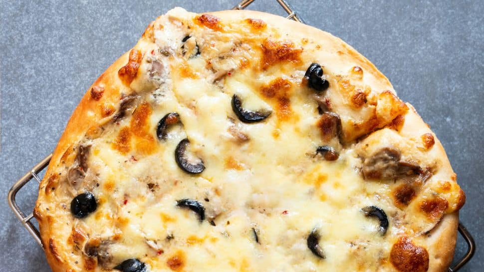 National Cheese Pizza Day 2024 Ways To Share This Cheesy Delight With