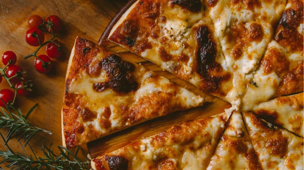 National Cheese Pizza Day 2024 Ways To Share This Cheesy Delight With