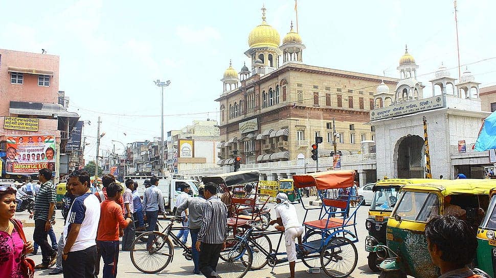 Sarojini Nagar Market:  