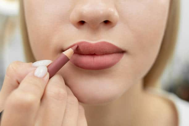 Top Lip Liners: From Natural to Bold