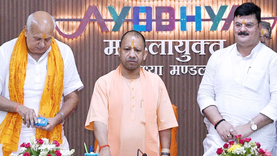 BJP Faces Rebellion Ahead Of Crucial Ayodhya By-poll, Ex-MP Walks Out Of PC Alleging &#039;Mafia Elements&#039; On Dias