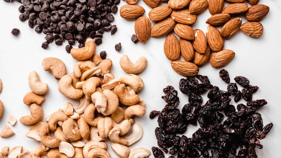 Cashews, Almonds, and Raisins: A Healthy Trio for Snacking? | Lifestyle ...